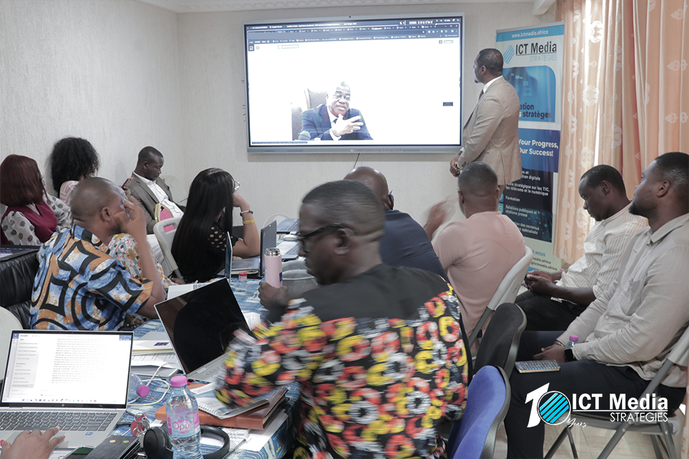 l’art-forme-ses-cadres-a-l’animation-strategique-de-son-nouveau-site-web-et-de-ses-reseaux-sociaux,-avec-ict-media-strategies